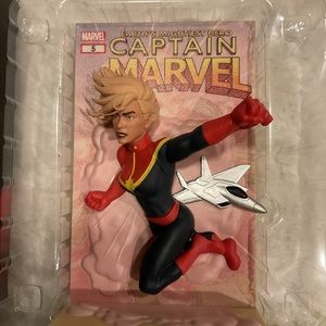 Marvel captain marvel 3D STANDEE